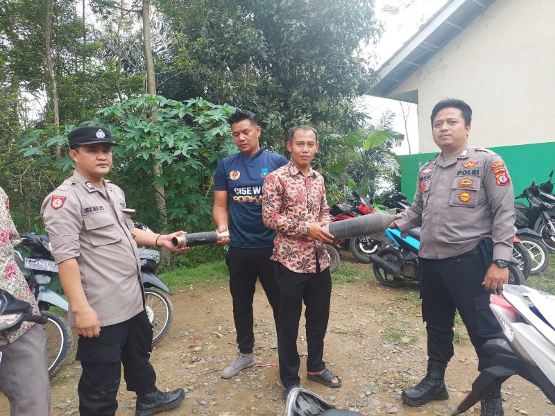Dalam rangka pemeliharaan kamtibmas dan menciptakan situasi keamanan dan ketertiban masyarakat yang kondusif.  Polsek Cisewu Polres Garut melaksanakan operasi penertiban knalpot bising di Wilayah hukum Polres Garut. Jum’at (24/11/2023).