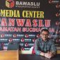 Ketua Panwascam Sucinaraja Uus Rukiman, S. Ag saat kegiatan Rapat Koordinasi Pengawasan Masa Kampanye Pemilu tahun 2024 Tingkat Kecamatan Sucinaraja