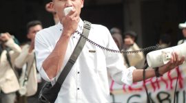 Ahmad Sofwan selaku Ketua BEM KBM IPI menyampaikan pernyataan sikap terkait sejumlah pekerjaan bupati yang masih belum terselesaikan di Kabupaten Garut serta masih terdapat permasalahan serius yang perlu mendapat perhatian lebih lanjut, terutama terkait kemiskinan ekstrem, tata kelola pemerintahan, dan Indeks Pembangunan Manusia (IPM) yang masih rendah.