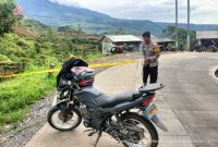 Polsek Banjarwangi Polres Garut melaksanakan cek tkp bencana alam longsor yang terjadi di Desa Tanjungjaya dan Desa Mulyajaya Kecamatan Banjarwangi Kabupaten Garut. Jum'at (1/12/2023).
