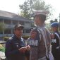 Menghadapi perayaan Natal 2023 dan libur Tahun Baru 2024, Polres Garut menyelenggarakan apel gelar pasukan Operasi Lilin Lodaya 2023 di Lapangan Apel Polres Garut. Kamis (21/12/2023).