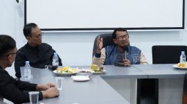 Wabup Garut dr Helmi Budiman berpamitan di kantor Diskominfo Garut