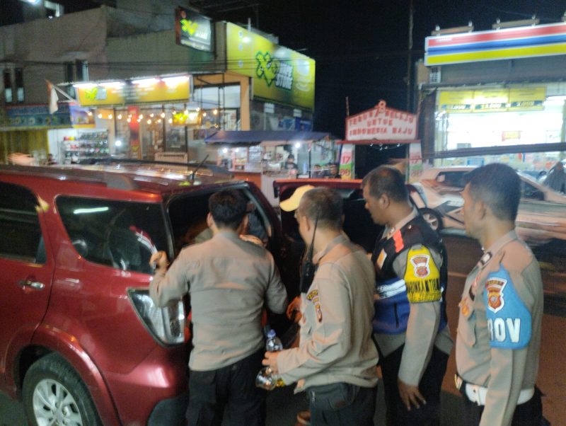 Sekelompok pemuda diamankan Polres Garut gara-gara konsumsi miras di tempat umum