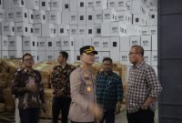 Kapolres Garut AKBP Rohman Yonky Dilatha, SIK., M.Si , cek gudang KPU