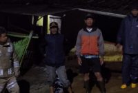 Babinsa Koramil 1114/Cilawu bersama pemerintahan setempat cek lokasi longsor