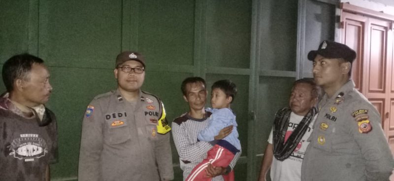 Polsek Cilawu Polres Garut temukan anak yang nyasar
