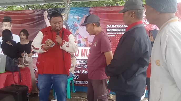 DPC PDIP Garut gelar Bazar sembako murah