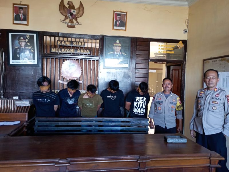 Kompolotan Premanisme di rigkus Polsek Pameungpeuk Polres Garut