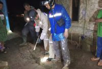 Polsek Bajrwangi cek lokasi pergeseran tanah