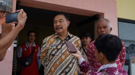 PJ Bupati Garut cek gudang Dinsos Garut untuk  bantuan bencana alam