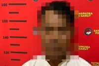 Salah satu tersangka penanaman pohon ganja 