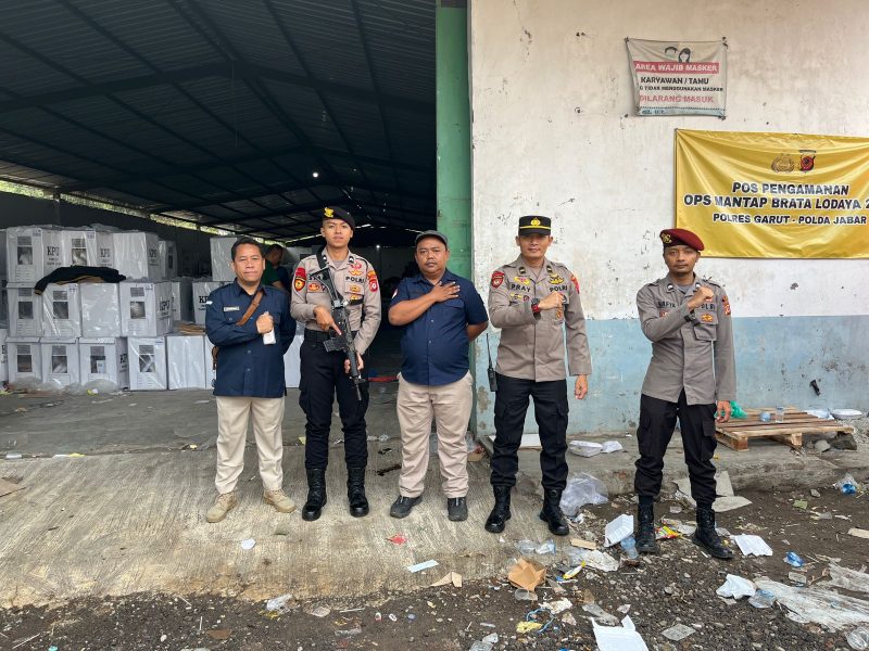 Polres Garut lakukan pengamanan gudang logistik pemilu 2024