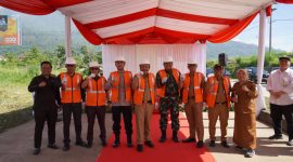 PJ BUpati Garut di dampingi Kadis PUPR monitoring Pembangunan lanjutan Jalan Lingkar Cipanas 