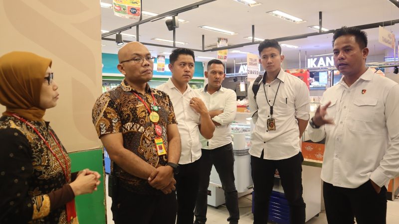 Satgas Pangan Polres Garut giat operasi pasar