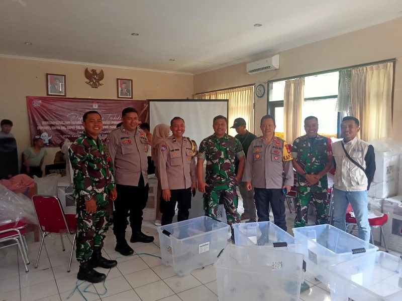 Polsek Cibiuk hadiri rapat pleno PPK 