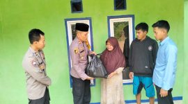 Polsek Banjarwngi salurkan bansos kepada warga terdampak bencana