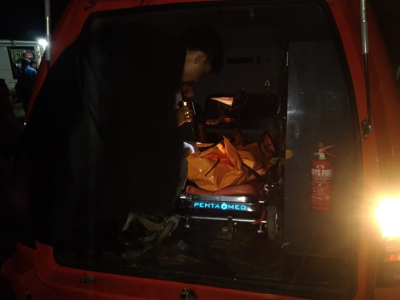 Koramil 1114/Cilawu saat evakuasi korban tersambar petir