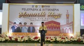 Foto : Pj Bupati Garut Barnas Adjidin saat pelepasan Calhaj asal garut