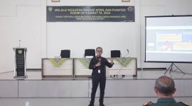 Foto : Kadiskominfo Garut saat berikan Pembinaan Kesiapan Aparat Kewilayahan di Kodim 0611/Grt