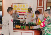 Foto : Puluhan miras disita Polsek Pasirwangi