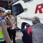 Foto : Kasat Lantas Polres Garut saat Rump Check Bus Pariswisata