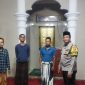 Kapolsek Leuwigoong  Ipda Asep Juarna saat safari subuh