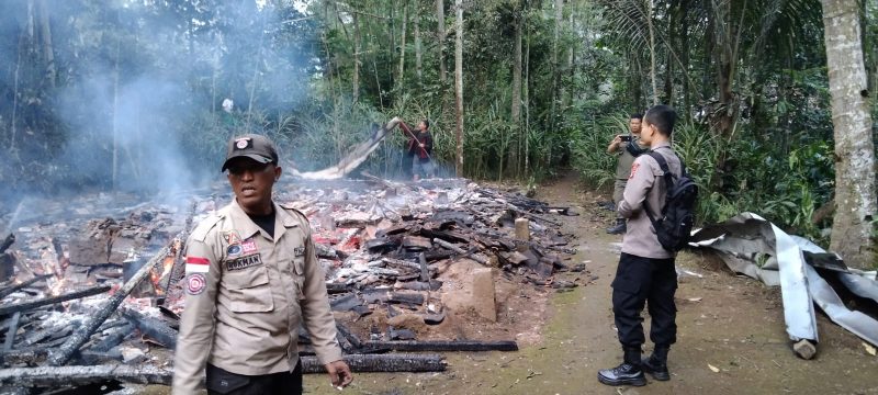 Foto : Lokaso rumah yang terbakar di Banjarwangi
