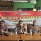 Foto : Wakapolres Garut Kompol Dhoni Erwanto saat giat jumat curhat
