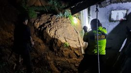 Foto : lokasi rumah Ade yang tertimpa longsor