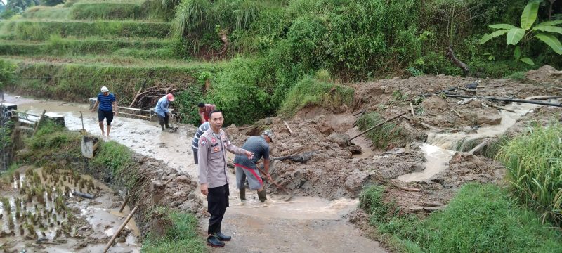 Lokasi longsor di desa Bojong Banjarwangi (Foto:Istimewa)