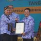 Pj Bupati Garut dapat penghargaan di hari koperasi ke-77
(Foto:Istimewa)