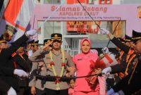Kapolres Garut AKBP Mochamad Fadjar Gemilang saat prosesi sertijab di halaman Mako Polres Garut (Foto:Istimewa)