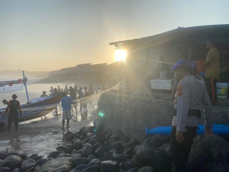 Laka laut pantai santolo (Foto:Istimewa)
