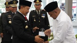 PJ Bupati Garut Barnas Adjidin saat menghadiri pemberian remisi kepada 656 orang narapidana, (Foto:Istimewa).  
