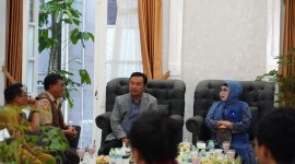 Pj BUpati Garut bersama Ketua Dewan Pembina Yayasan Dewa Dewi Indonesia