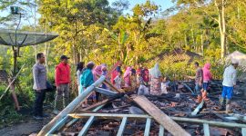 Rumah Iyam rata dengan tanah di Banjarwangi, (Foto:Istimewa*).