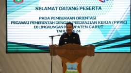 Pj Bupati Garut, H. Barnas Adjidin, (Foto:Istimewa).