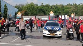 Personel Polres Garut kawal aksi buruh garut, (Foto:Istimewa*).