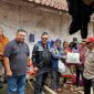 Pj Bupati Garut Barnas Adjidin cek kerusakan akibat gempa di Sukaresmi, (Foto:Istimewa).