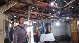 Salah satu bangunan roboh akibat gemba bumi di garut, (Foto:Istimewa).
