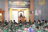 Kodam III/Siliwangi menggelar doa bersama dalam rangka memperingati Hari Juang TNI AD Ke-79 Tahun 2024, bertempat di Masjid Al-Ikhlas Kodam III/Siliwangi, Jl. Aceh No. 69, Kota Bandung, Jumat (13/12/2024). 
