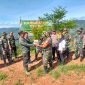 Dalam rangka memperingati Hari Juang Kartika TNI-AD ke-79, Kodim 0611/Garut melalui Koramil 1123/Cisewu melaksanakan kegiatan Karya Bhakti Penanaman Pohon di Tanah Carik Desa Sukamulya, Kampung Pasir Awi, RT 02, RW 03, Kecamatan Talegong, Kabupaten Garut. Kegiatan yang berlangsung pada Sabtu, 13 Desember 2024, pukul 08.00 WIB hingga selesai ini diikuti oleh berbagai elemen masyarakat serta aparat pemerintahan setempat. Jumat (13/12/2024).