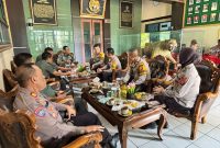 Dalam upaya mempererat hubungan dan memperkuat sinergitas antara TNI dan Polri, Polres Garut mengadakan kunjungan silaturahmi ke Korem 062/Tarumanagara. Senin (16/12/2024).
