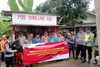 Polsek Malangbong menerima kunjungan kerja dari Dir Binmas Polda Jabar di wilayah hukum Polsek Malangbong Kabupaten Garut dalam rangka kegiatan pembinaan terhadap Pos Kamling dan Satkamling. Selasa (17/12/2024).
