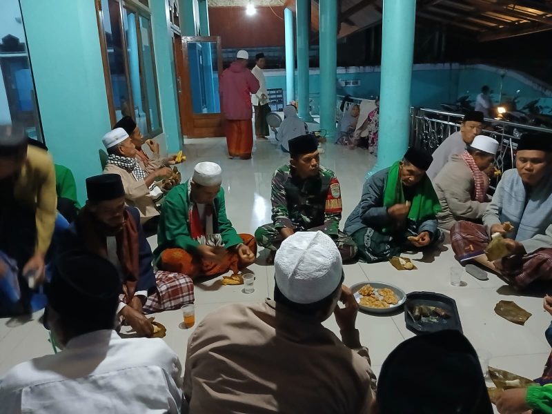 Bertempat di Masjid Besar Al-Falah, Kampung Sindang Ratu, Kecamatan Pakenjeng, telah dilaksanakan Subuh Akbar, sebuah kegiatan rutin yang diselenggarakan setiap Selasa oleh Forum Subuh Akbar (FSB) Kecamatan Pakenjeng, sejak pukul 03.30 WIB. (17/12/2024).
