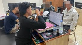 Polres Garut berhasil mengungkap kasus perjudian adu kemiri (muncang) yang berlangsung di wilayah Karangpawitan, Kabupaten Garut, Jawa Barat. 

