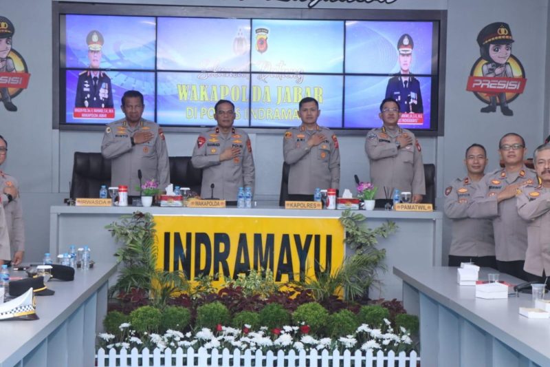 Wakapolda Jawa Barat, Brigjen Pol. Drs. K. Rahmadi, S.H., M.H., bersama Pejabat Utama Polda Jabar, melaksanakan kunjungan kerja ke Polres Indramayu pada Selasa (25/2/2025).
