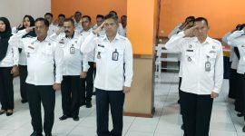 Jajaran Kementerian Koordinator Kumham Imipas, Kementerian Hukum, Kementerian Imipas, dan Kementerian HAM menggelar apel pagi bersama, salah satunya diikuti oleh jajaran Lapas Garut secara virtual bertempat di Aula Lapas Garut.
