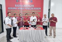 Dalam upaya meningkatkan keamanan dan ketertiban, Kantor Wilayah Direktorat Jenderal Pemasyarakatan Jawa Barat yang diwakili Kabid Pengamanan, Perawatan dan Kepatuhan Internal, Sukarno Ali bersama jajaran melakukan Sidak Blok Hunian pada Lapas Garut. Jum’at (7/2/2025).
