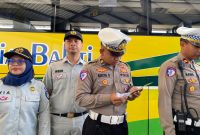Dalam rangka Ops Keselamatan Lodaya 2025 Polres Garut memastikan keselamatan dan kelayakan kendaraan angkutan umum di Terminal Guntur, Selasa (11/02/2025).
